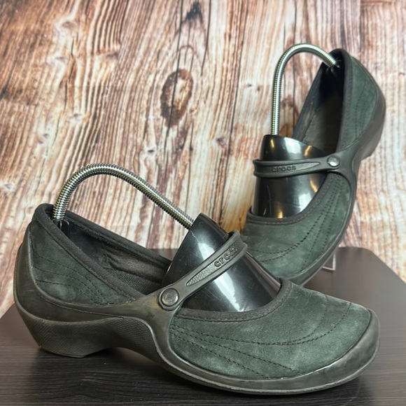 CROCS Shoes - Crocs Suede Mary Jane Shoes Womens Sz 10